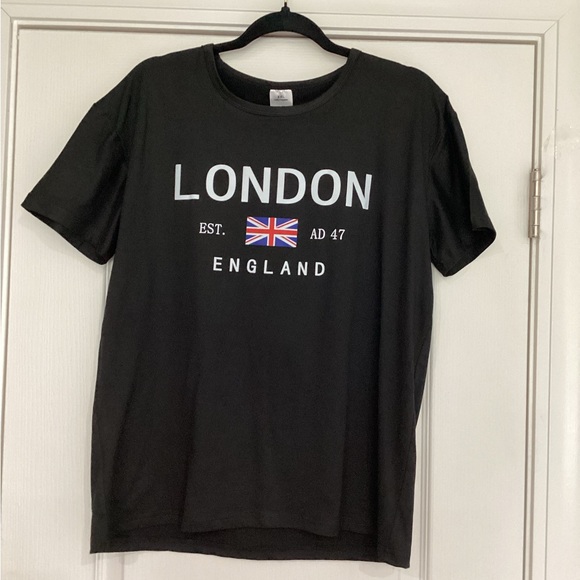 London Graphic T-Shirt - Picture 1 of 3